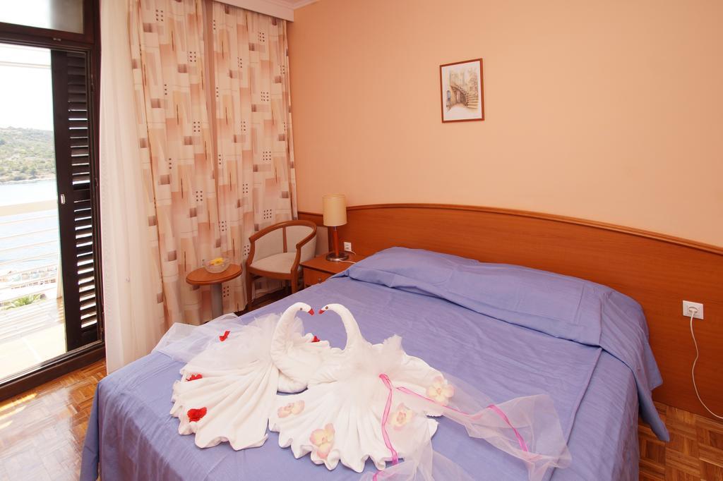 Hotel Adria Vela Luka Exterior photo